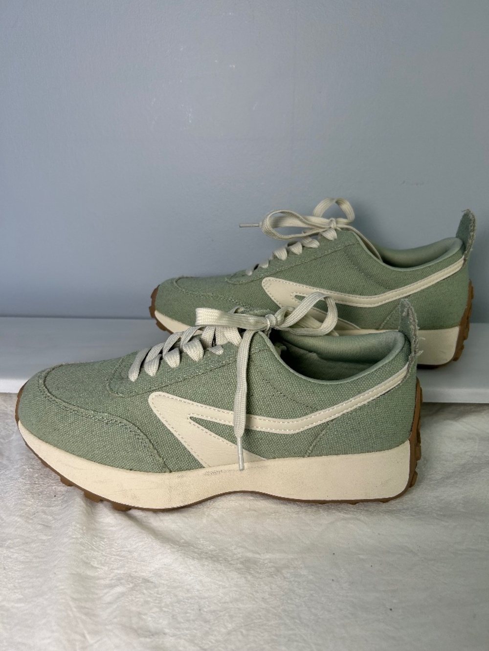 Womens Dolce Vita Brantley Sneaker Avocado Textile/Faux Leather Trim Size 10